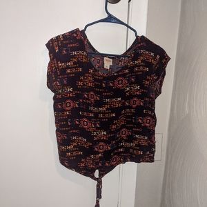 Short Sleeved Shirt with knot in the front